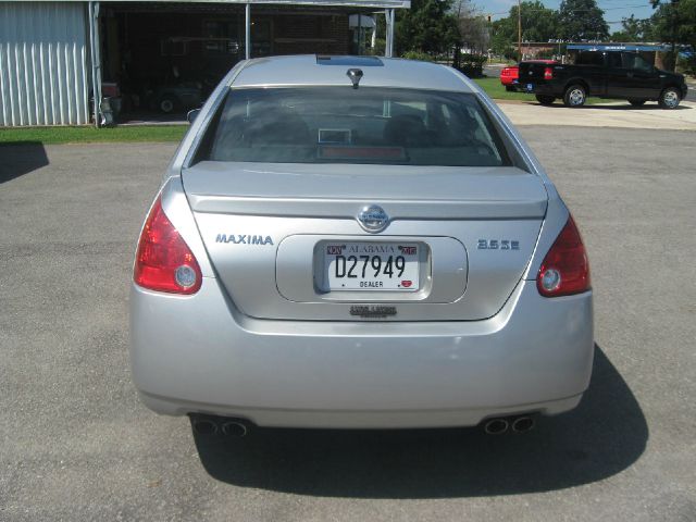 2004 Nissan Maxima SE