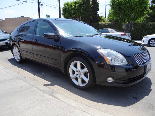 2004 Nissan Maxima SE