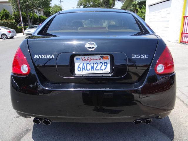2004 Nissan Maxima SE