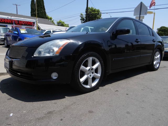 2004 Nissan Maxima SE