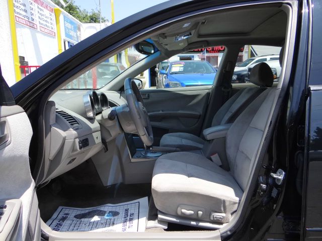 2004 Nissan Maxima SE