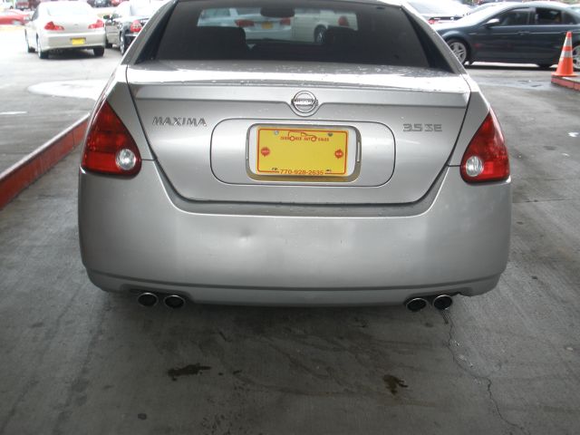 2004 Nissan Maxima SE
