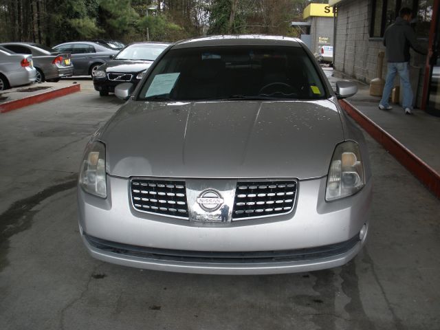 2004 Nissan Maxima SE