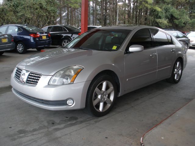 2004 Nissan Maxima SE