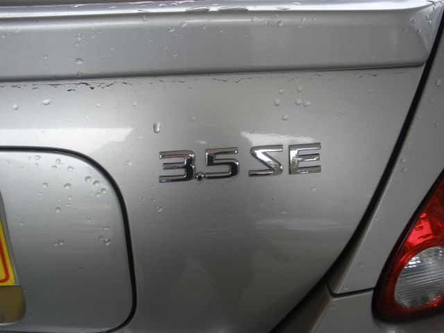 2004 Nissan Maxima SE