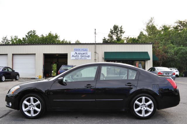2004 Nissan Maxima SE