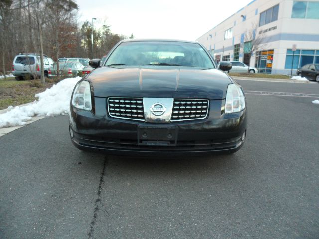 2004 Nissan Maxima SE