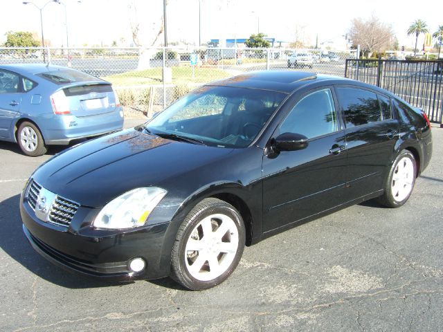 2004 Nissan Maxima SE