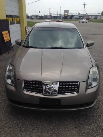 2004 Nissan Maxima SE