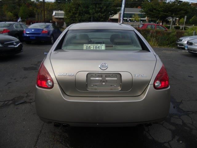 2004 Nissan Maxima 4dr Sedan