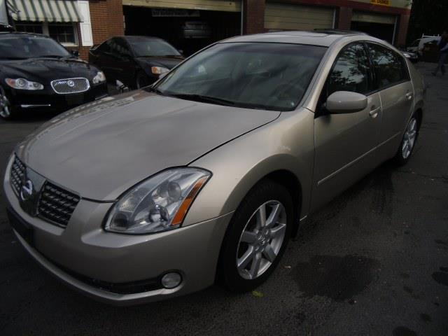 2004 Nissan Maxima 4dr Sedan