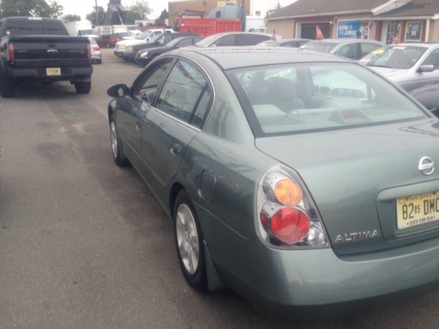 2004 Nissan Maxima Unknown