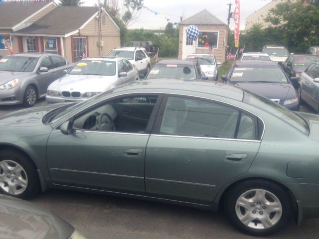 2004 Nissan Maxima Unknown