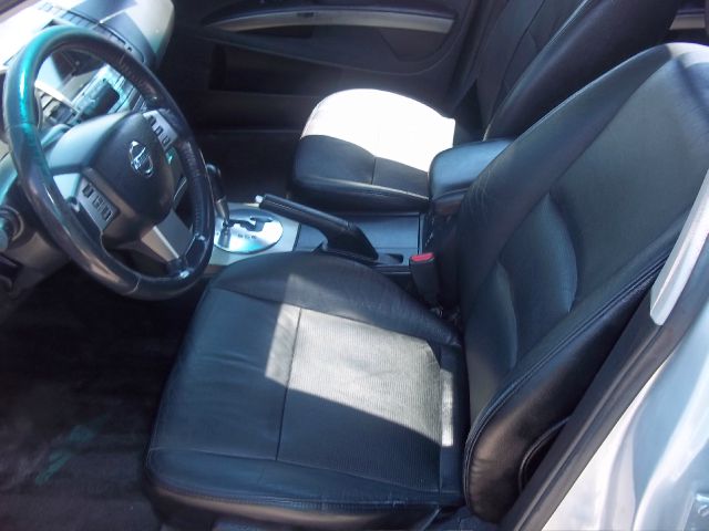 2004 Nissan Maxima SE