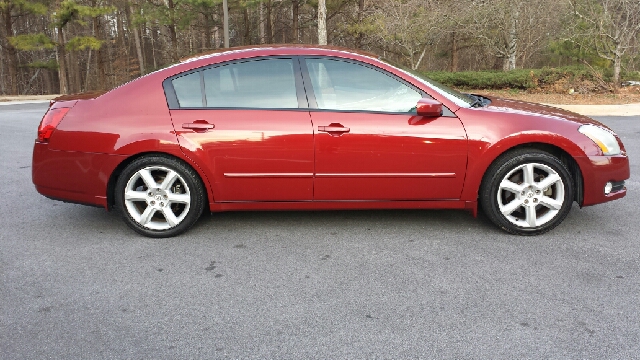 2004 Nissan Maxima SE