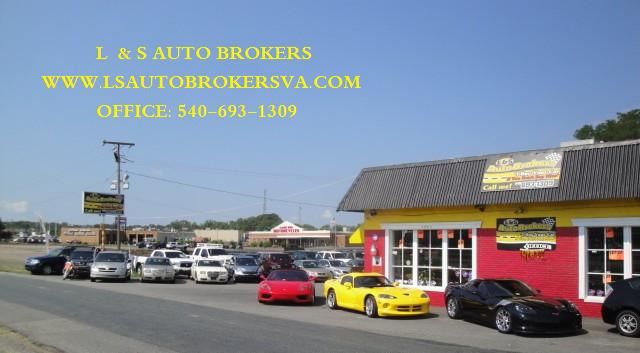 2004 Nissan Maxima Sport -5 Speed-stick-4x4