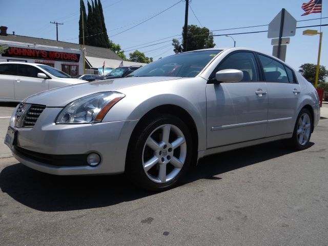 2005 Nissan Maxima SE