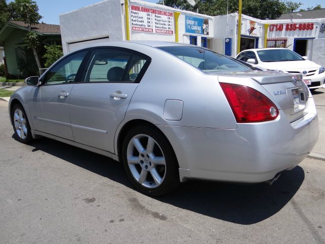 2005 Nissan Maxima SE