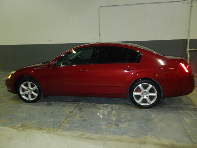 2005 Nissan Maxima SE