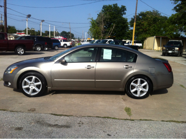 2005 Nissan Maxima SE