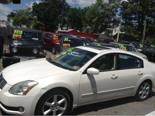 2005 Nissan Maxima SE