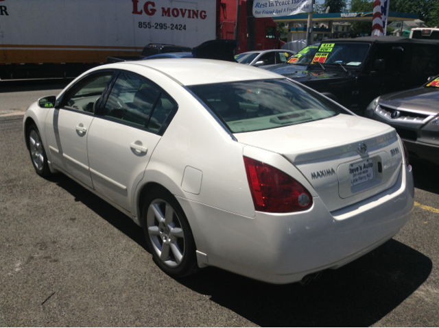 2005 Nissan Maxima SE