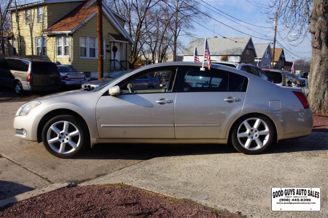 2005 Nissan Maxima SE