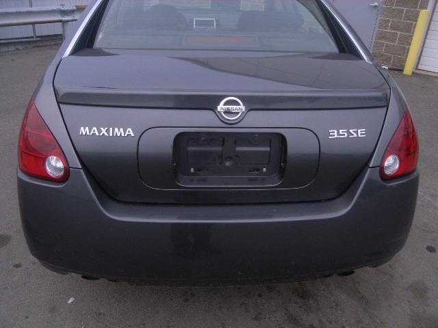 2005 Nissan Maxima SE