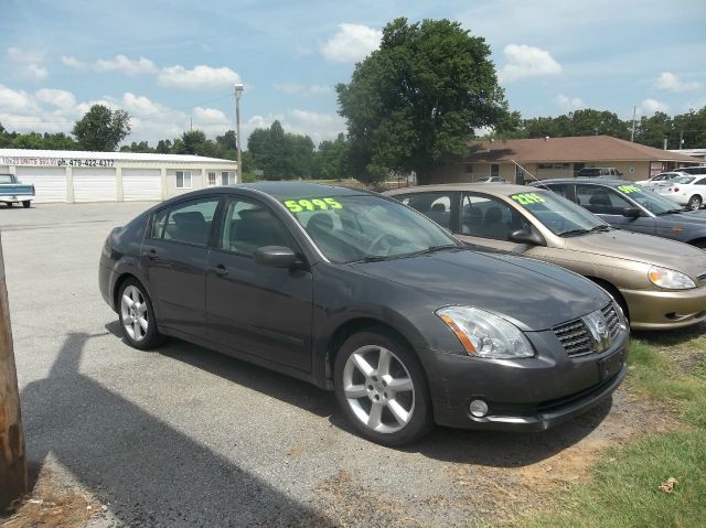 2005 Nissan Maxima SE