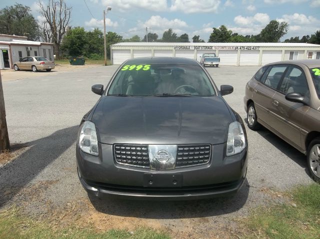 2005 Nissan Maxima SE