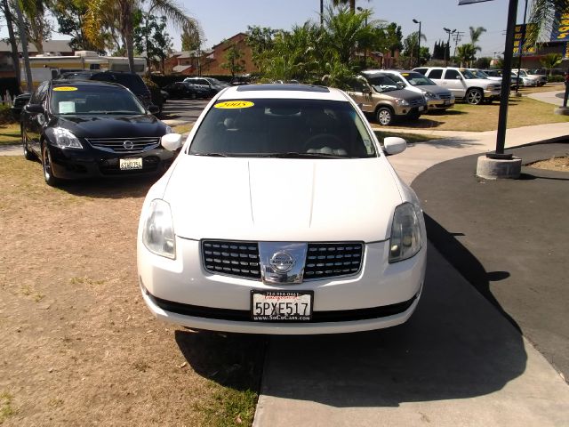 2005 Nissan Maxima SE