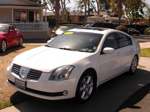 2005 Nissan Maxima SE