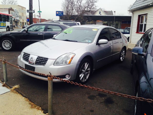 2005 Nissan Maxima SE
