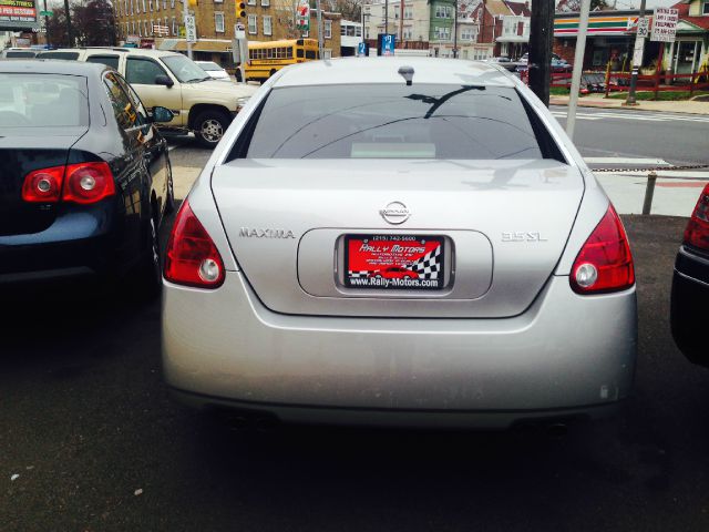 2005 Nissan Maxima SE