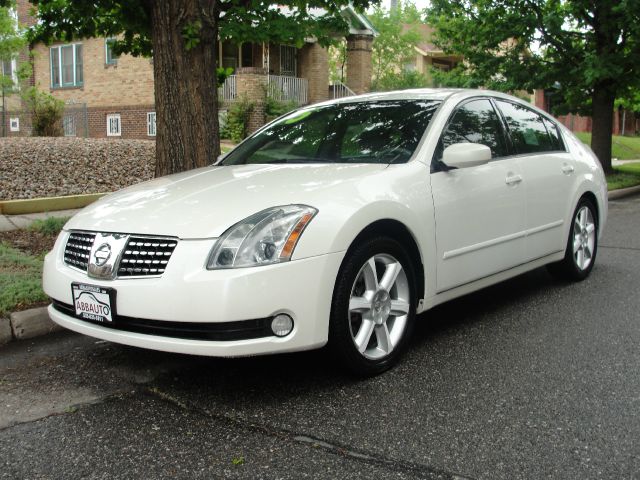 2005 Nissan Maxima SE