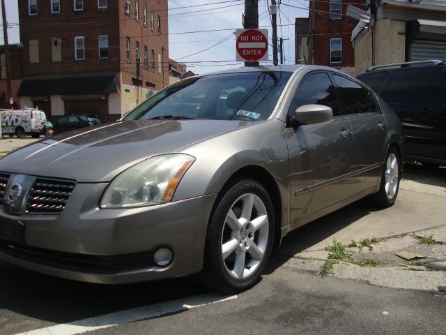 2005 Nissan Maxima SE
