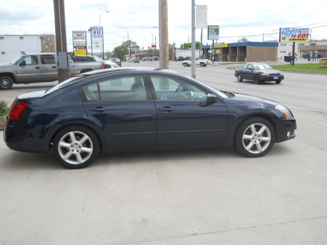 2005 Nissan Maxima SE