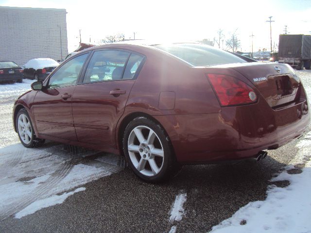 2005 Nissan Maxima SE