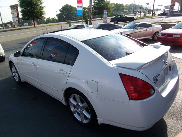 2005 Nissan Maxima SE