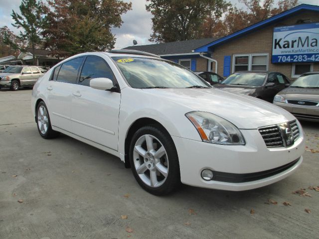 2005 Nissan Maxima SE