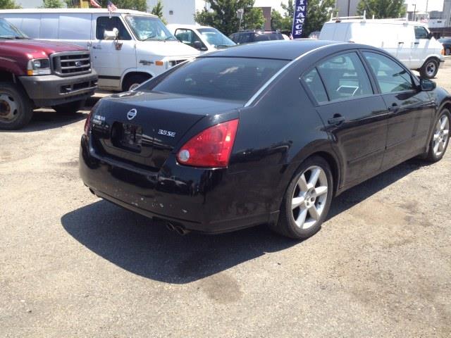 2005 Nissan Maxima 330i Sedan
