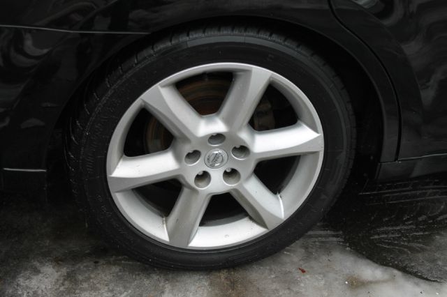 2005 Nissan Maxima SE