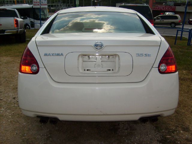 2005 Nissan Maxima SE
