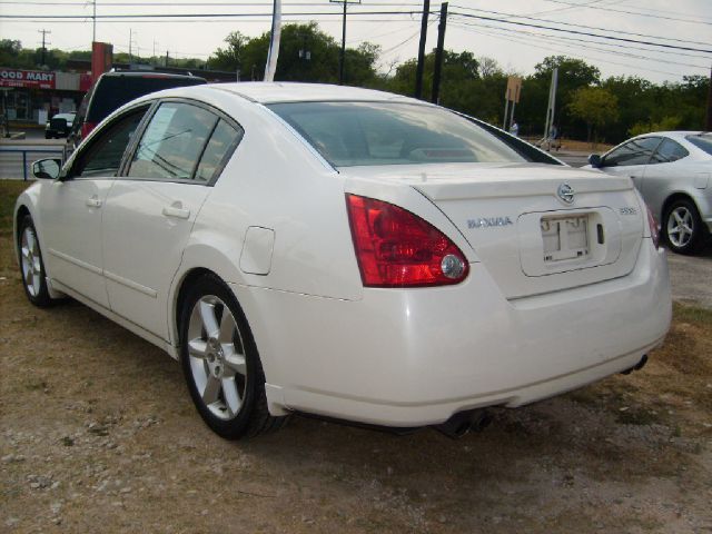 2005 Nissan Maxima SE