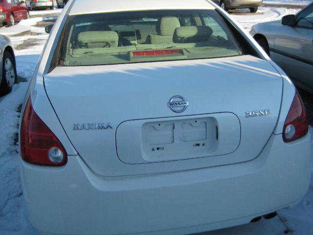 2005 Nissan Maxima SE