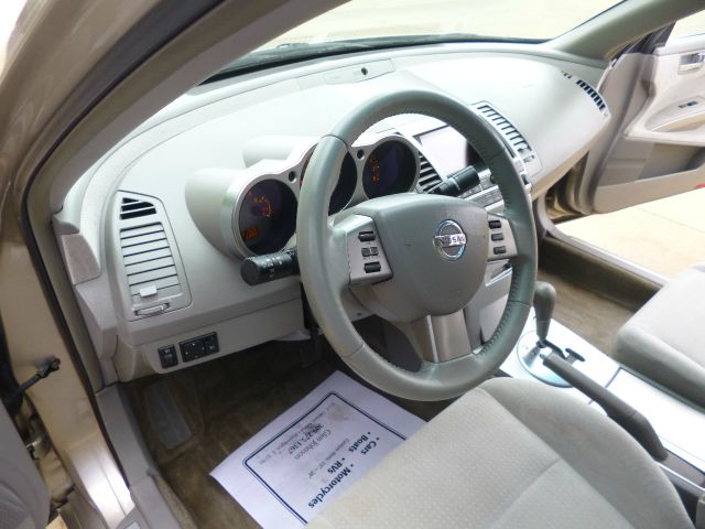 2005 Nissan Maxima SE