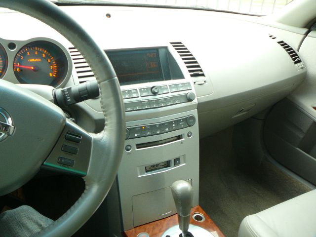 2005 Nissan Maxima SE