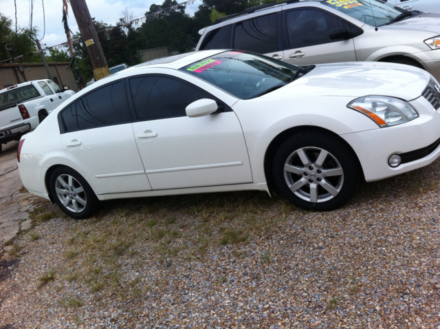2005 Nissan Maxima Regular Cab