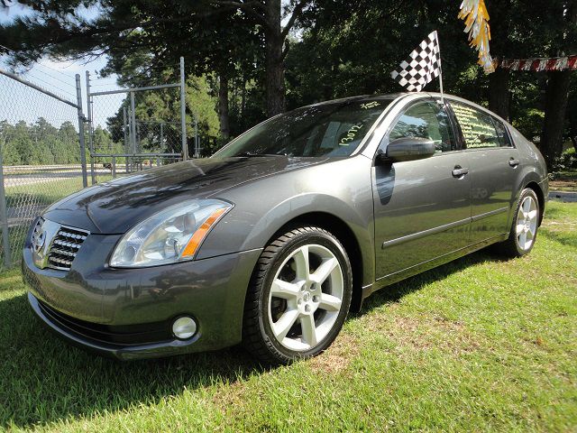 2005 Nissan Maxima SE