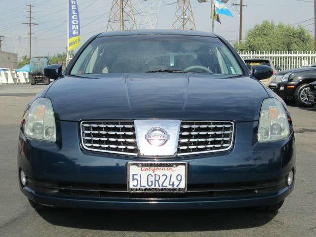 2005 Nissan Maxima LE